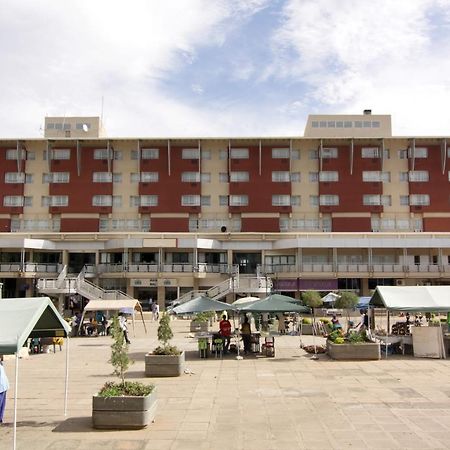 Cresta President Hotel Gaborone Esterno foto