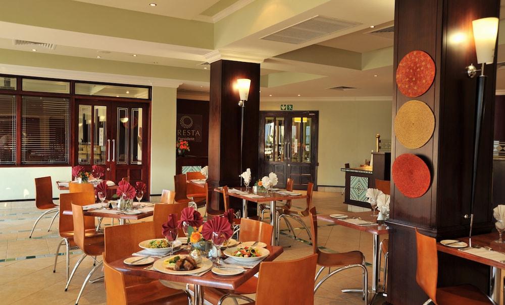 Cresta President Hotel Gaborone Esterno foto