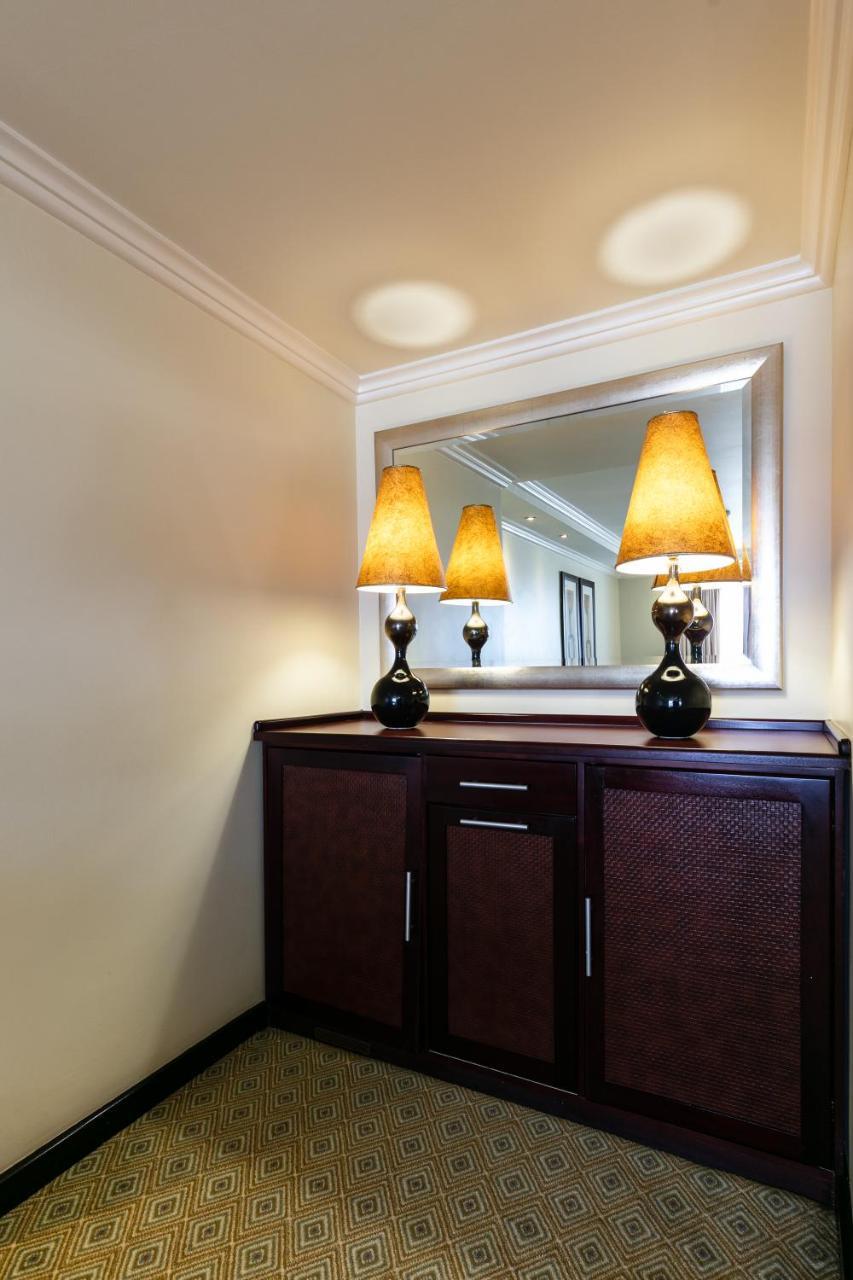 Cresta President Hotel Gaborone Esterno foto