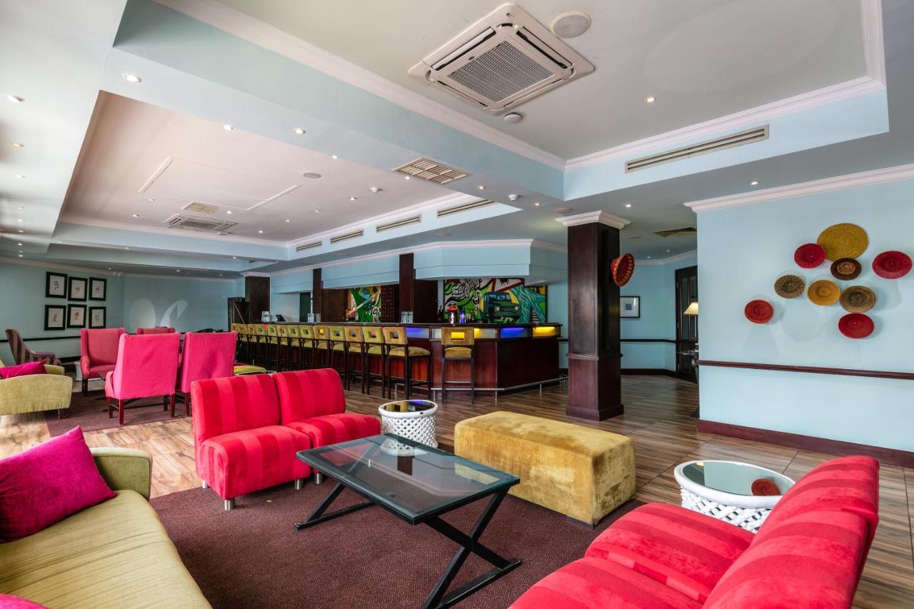 Cresta President Hotel Gaborone Esterno foto